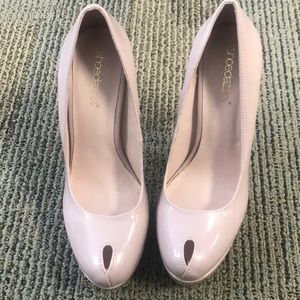 Shoedazzle pumps